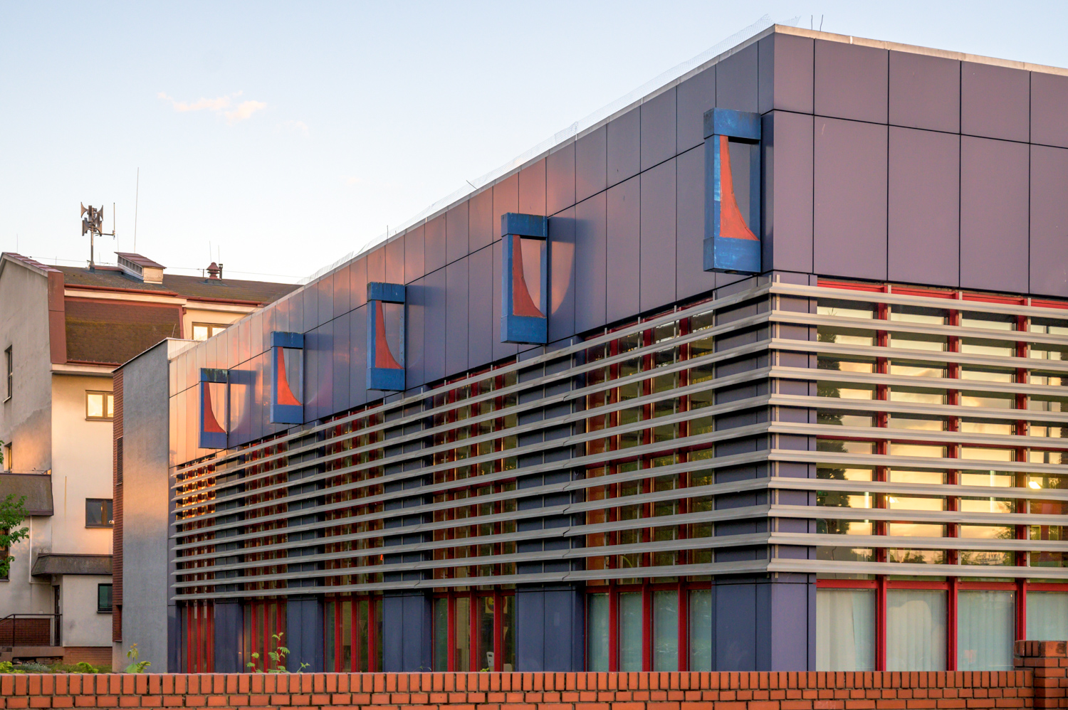 Zdjęcie architektury budynku Szkoła Podstawowa nr 344 im. Powstania Warszawskiego - rozbudowa